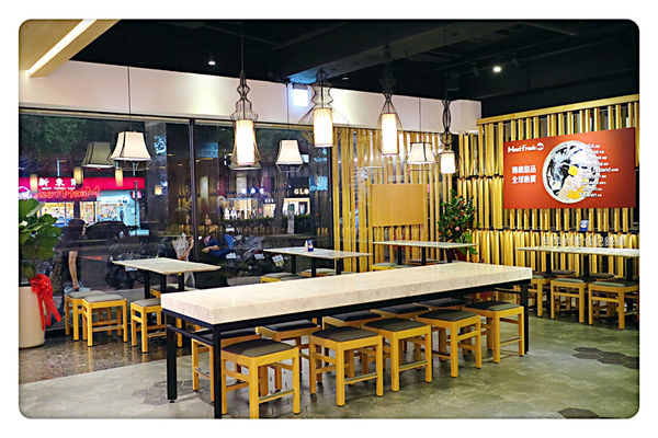 【台北美食】鮮芋仙精緻甜品專賣店 台北忠孝旗艦店 ~ 東區冰品推薦/手工製作❤️招牌杏仁冰/仙草冰- 捷運國父紀念館站