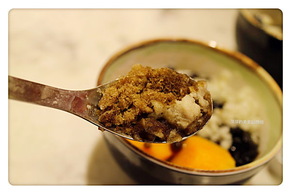 【台北美食】鮮芋仙精緻甜品專賣店 台北忠孝旗艦店 ~ 東區冰品推薦/手工製作❤️招牌杏仁冰/仙草冰- 捷運國父紀念館站