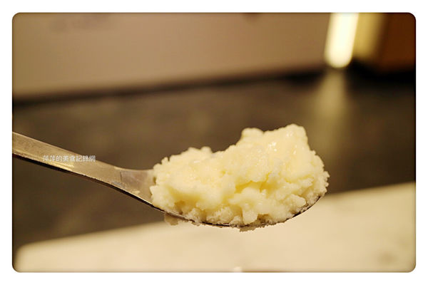 【台北美食】鮮芋仙精緻甜品專賣店 台北忠孝旗艦店 ~ 東區冰品推薦/手工製作❤️招牌杏仁冰/仙草冰- 捷運國父紀念館站