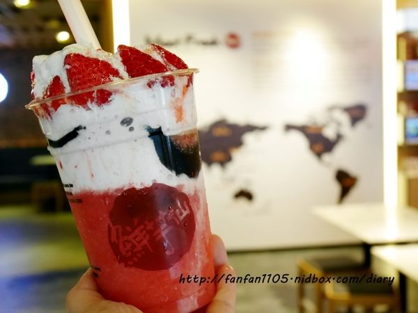 【東區美食】鮮芋仙 Meet Fresh 台式甜品專家 草莓季 冬季限定 草莓仙草凍冰沙 (13).JPG