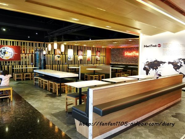 【東區美食】鮮芋仙 Meet Fresh 台式甜品專家 草莓季 冬季限定 草莓仙草凍冰沙 (1).JPG