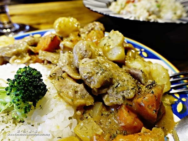 Dog Boss 寵物友善餐廳:【捷運美食】Dog Boss 寵物友善餐廳 現點現作餐點用心 旺星人開心玩翻天!客製寵物蛋糕/捷運景安站