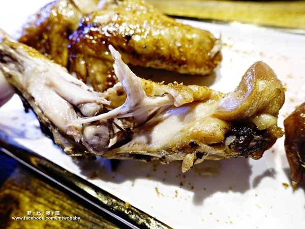 Dog Boss 寵物友善餐廳:【捷運美食】Dog Boss 寵物友善餐廳 現點現作餐點用心 旺星人開心玩翻天!客製寵物蛋糕/捷運景安站