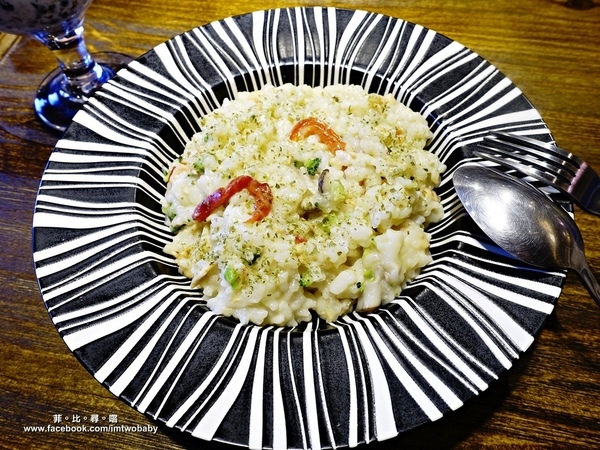 Dog Boss 寵物友善餐廳:【捷運美食】Dog Boss 寵物友善餐廳 現點現作餐點用心 旺星人開心玩翻天!客製寵物蛋糕/捷運景安站