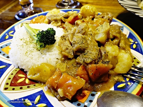 Dog Boss 寵物友善餐廳:【捷運美食】Dog Boss 寵物友善餐廳 現點現作餐點用心 旺星人開心玩翻天!客製寵物蛋糕/捷運景安站