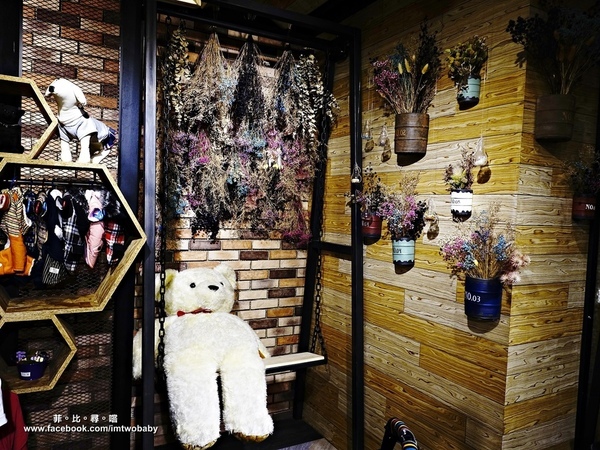 Dog Boss 寵物友善餐廳:【捷運美食】Dog Boss 寵物友善餐廳 現點現作餐點用心 旺星人開心玩翻天!客製寵物蛋糕/捷運景安站