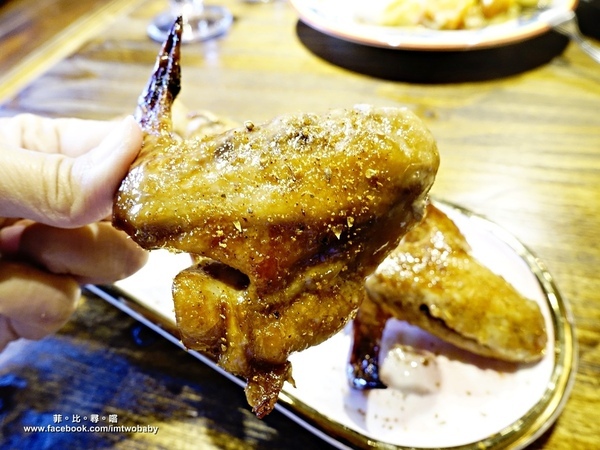 Dog Boss 寵物友善餐廳:【捷運美食】Dog Boss 寵物友善餐廳 現點現作餐點用心 旺星人開心玩翻天!客製寵物蛋糕/捷運景安站