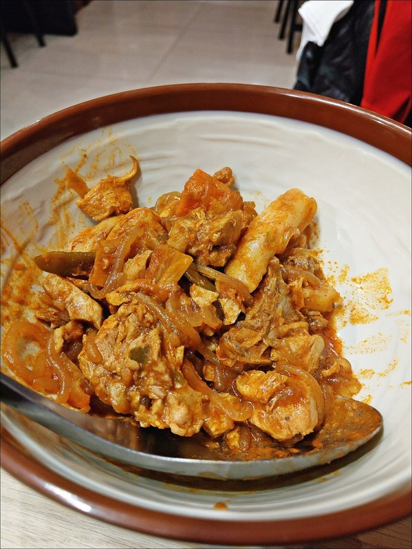 三清洞摩西年糕鍋：[台中] 三清洞摩西年糕鍋 逢甲夜市韓式料理推薦 新推出韓國辣燉雞湯鍋冬天圍爐來吃韓國辣鍋暖暖的