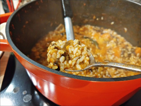 三清洞摩西年糕鍋：[台中] 三清洞摩西年糕鍋 逢甲夜市韓式料理推薦 新推出韓國辣燉雞湯鍋冬天圍爐來吃韓國辣鍋暖暖的