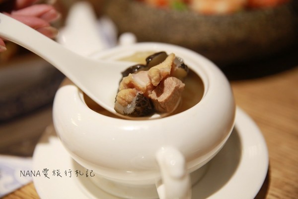 炎香樓：台中炎香樓。世界廚神打造的五星頂級創意粵式料理,食尚玩家推薦。