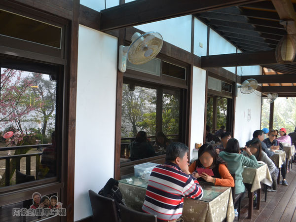 珍饌玉膳12-餐廳外廊道用餐區