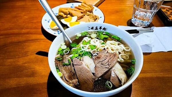 [台北小吃]文山區木柵站「江記水盆羊肉」超特別的地道陝西風味