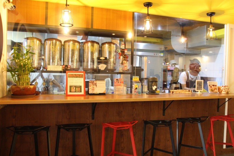 [台北]南京復興早餐下午茶點心推薦 長勝君捲蛋餅 超人氣酥脆30cm你吃過嗎？