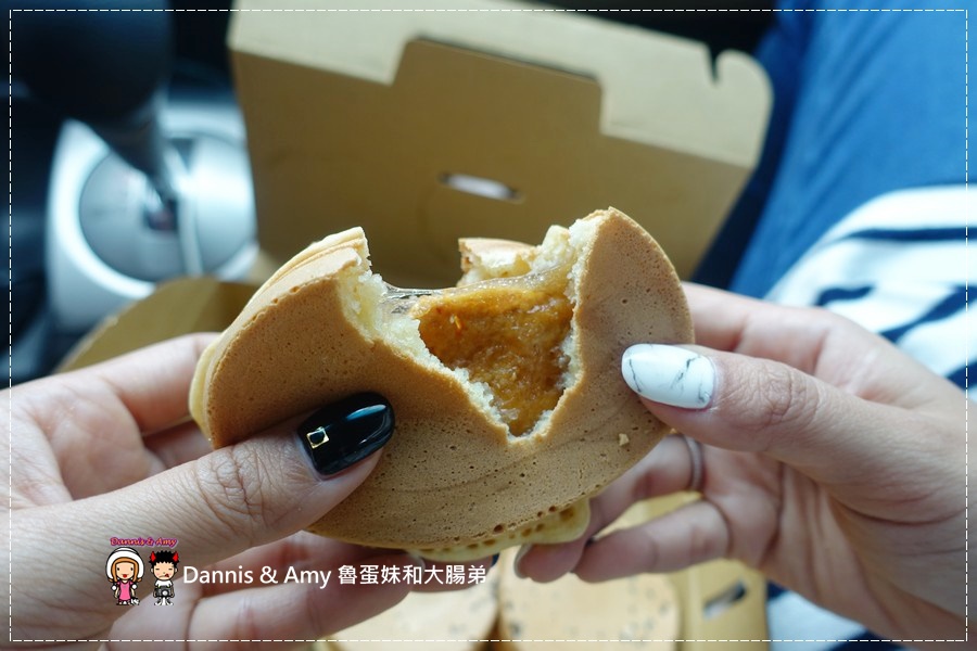  20170312《台中下午茶分享》大判燒=紅豆餅。推薦好好吃的鹹蛋黃芋頭口味｜台中網路爆排隊美食（影片） (27).jpg