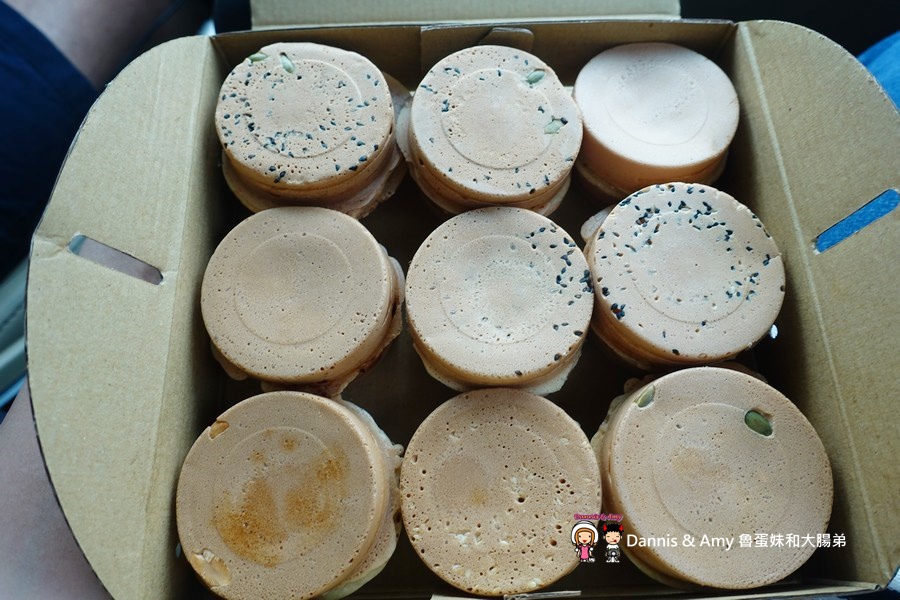  20170312《台中下午茶分享》大判燒=紅豆餅。推薦好好吃的鹹蛋黃芋頭口味｜台中網路爆排隊美食（影片） (22).jpg