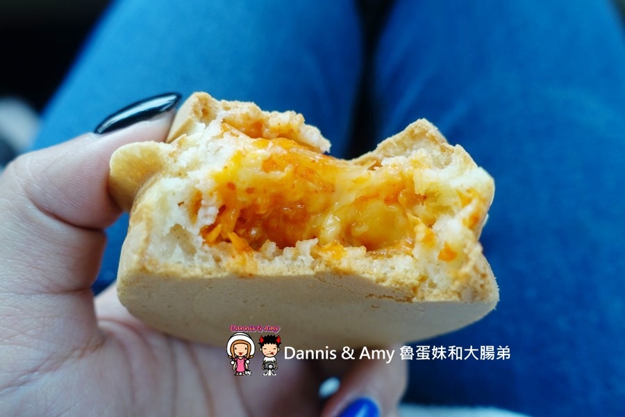  20170312《台中下午茶分享》大判燒=紅豆餅。推薦好好吃的鹹蛋黃芋頭口味｜台中網路爆排隊美食（影片） (28).jpg