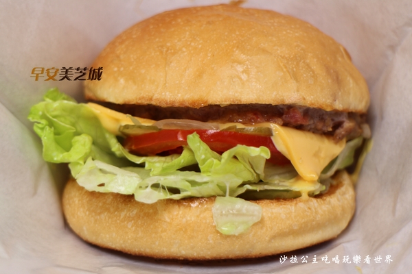 早安美芝城(北市活力汀州店)：台北早餐連鎖加盟店『早安美芝城(北市活力汀州店)』牛肉漢堡新上市
