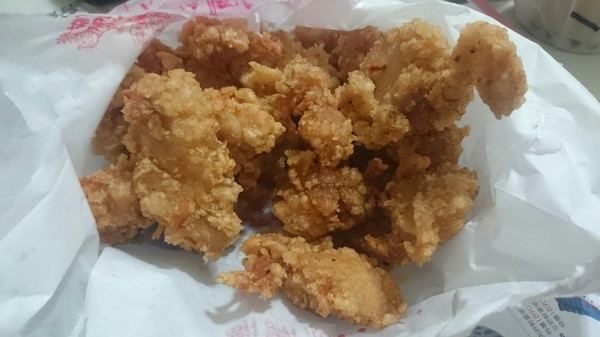 劉小上海香酥雞(富國路)：高雄排隊美食~劉小上海香酥雞