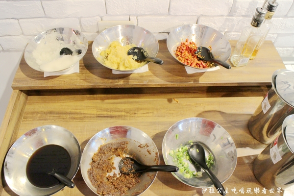 XO shabu shabu：永和火鍋/涮涮鍋『XO shabu shabu』工業風設計/私房XO醬/精選草蝦鍋