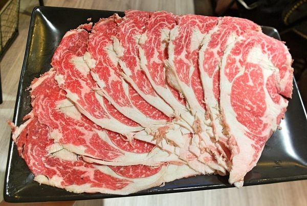 XO shabu shabu:❤️美食❤️【新北。永和】XO shabu shabu ★頂級安格斯肋眼牛肉/手掌大鮮紅肉片/愛評體驗團