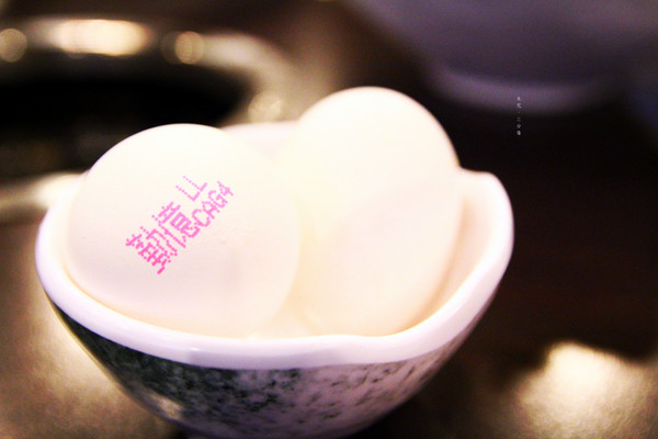 梅庭鮮味鍋：【桃園龜山區。火鍋】梅庭鮮味鍋 看似簡單普通，但是CP值超高，食材又新鮮 桃園機場捷運A8長庚醫院站