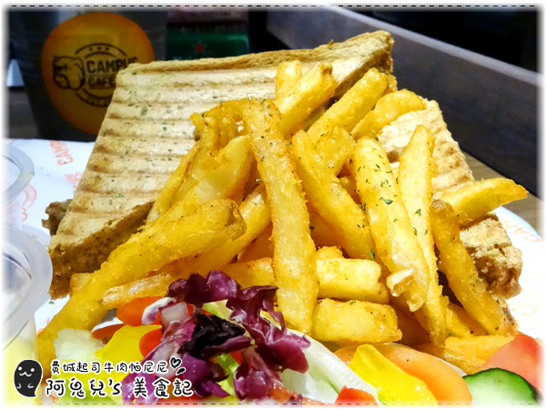 ∥台北信義∥Campus Cafe / 信義店- Commune A7(體驗團)．貨櫃屋市集內的美式餐館，夜晚用餐燈光美氣氛佳＊台北101/世貿