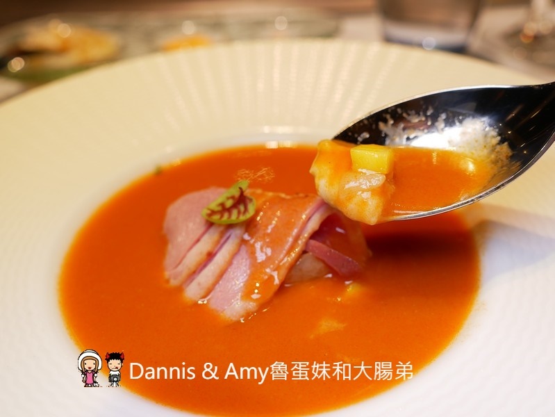 《竹北約會餐廳推薦》夏慕尼鐵板燒秋冬新菜色分享。夢幻和牛料理。火焰熔岩起司牛排~網路票選最適合約會餐廳。聖誕節跨年夜來這就對了︱(影片) 《竹北約會餐廳推薦》夏慕尼鐵板燒秋冬新菜色分享。夢幻和牛料理。火焰熔岩起司牛排~網路票選最適合約會餐廳。聖誕節跨年夜來這就對了︱(影片)