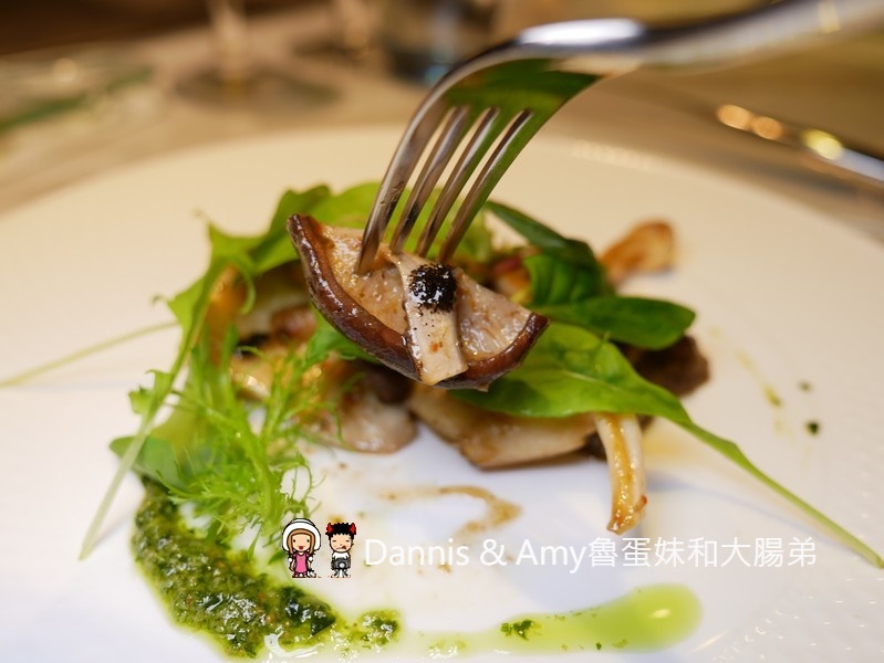 《竹北約會餐廳推薦》夏慕尼鐵板燒秋冬新菜色分享。夢幻和牛料理。火焰熔岩起司牛排~網路票選最適合約會餐廳。聖誕節跨年夜來這就對了︱(影片) 《竹北約會餐廳推薦》夏慕尼鐵板燒秋冬新菜色分享。夢幻和牛料理。火焰熔岩起司牛排~網路票選最適合約會餐廳。聖誕節跨年夜來這就對了︱(影片)