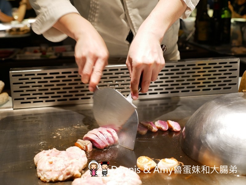 《竹北約會餐廳推薦》夏慕尼鐵板燒秋冬新菜色分享。夢幻和牛料理。火焰熔岩起司牛排~網路票選最適合約會餐廳。聖誕節跨年夜來這就對了︱(影片) 《竹北約會餐廳推薦》夏慕尼鐵板燒秋冬新菜色分享。夢幻和牛料理。火焰熔岩起司牛排~網路票選最適合約會餐廳。聖誕節跨年夜來這就對了︱(影片)