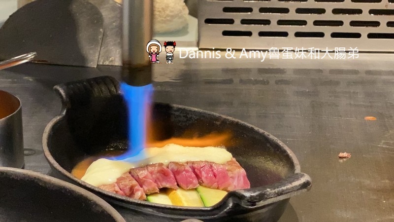 《竹北約會餐廳推薦》夏慕尼鐵板燒秋冬新菜色分享。夢幻和牛料理。火焰熔岩起司牛排~網路票選最適合約會餐廳。聖誕節跨年夜來這就對了︱(影片) 《竹北約會餐廳推薦》夏慕尼鐵板燒秋冬新菜色分享。夢幻和牛料理。火焰熔岩起司牛排~網路票選最適合約會餐廳。聖誕節跨年夜來這就對了︱(影片)