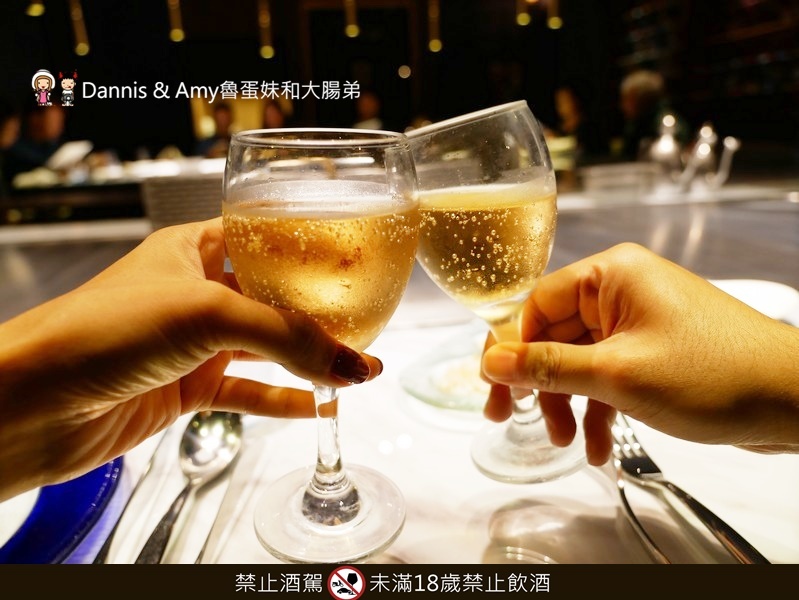 《竹北約會餐廳推薦》夏慕尼鐵板燒秋冬新菜色分享。夢幻和牛料理。火焰熔岩起司牛排~網路票選最適合約會餐廳。聖誕節跨年夜來這就對了︱(影片) 《竹北約會餐廳推薦》夏慕尼鐵板燒秋冬新菜色分享。夢幻和牛料理。火焰熔岩起司牛排~網路票選最適合約會餐廳。聖誕節跨年夜來這就對了︱(影片)