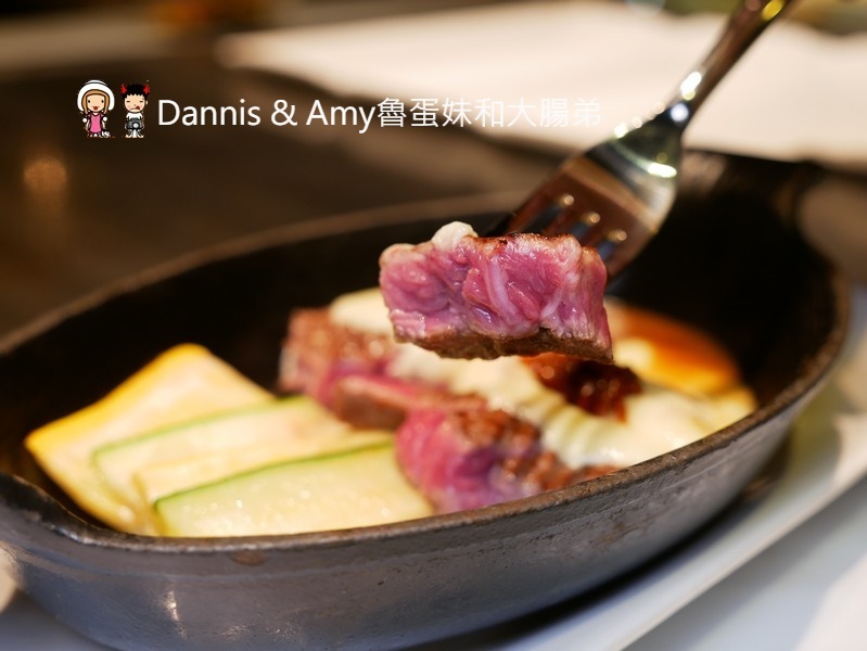 《竹北約會餐廳推薦》夏慕尼鐵板燒秋冬新菜色分享。夢幻和牛料理。火焰熔岩起司牛排~網路票選最適合約會餐廳。聖誕節跨年夜來這就對了︱(影片) 《竹北約會餐廳推薦》夏慕尼鐵板燒秋冬新菜色分享。夢幻和牛料理。火焰熔岩起司牛排~網路票選最適合約會餐廳。聖誕節跨年夜來這就對了︱(影片)