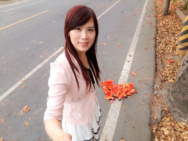 木棉花道： 【台南景點】將軍漚汪木棉花道，火辣辣的火紅時刻，來感受陷入紅色花海的浪漫景色，享受眼前最棒的微醺美景吧