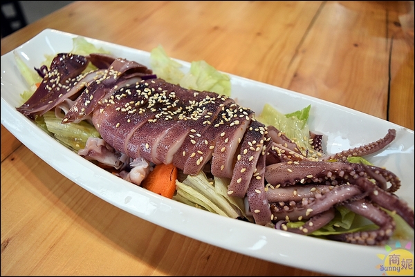 天下奇雞：大坑平價台菜餐廳。天下奇雞二訪。別以為到烤雞店只能吃烤雞，超過50道精緻台菜道道驚喜!@商妮吃喝遊樂