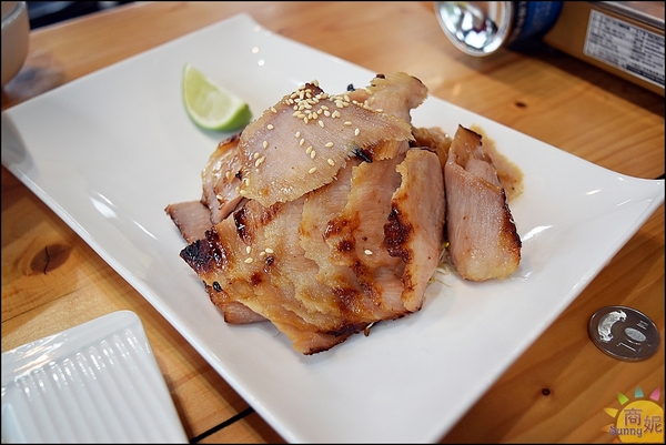 天下奇雞：大坑平價台菜餐廳。天下奇雞二訪。別以為到烤雞店只能吃烤雞，超過50道精緻台菜道道驚喜!@商妮吃喝遊樂