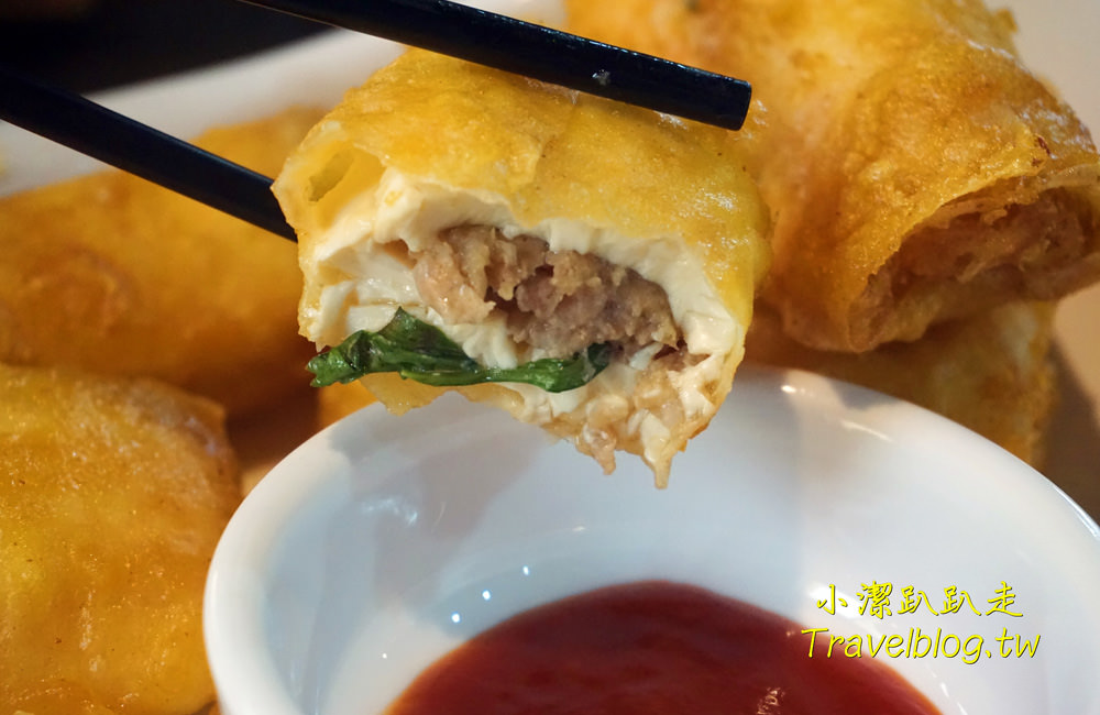 台中美食》大坑必吃甕缸烤雞:天下奇雞,宛如置身於高格調的檜木博物館!灶烤黃金雞酥脆多汁,價格平價又美味,近蝴蝶橋、新都生態公園 - 小潔趴趴走(台灣旅遊)