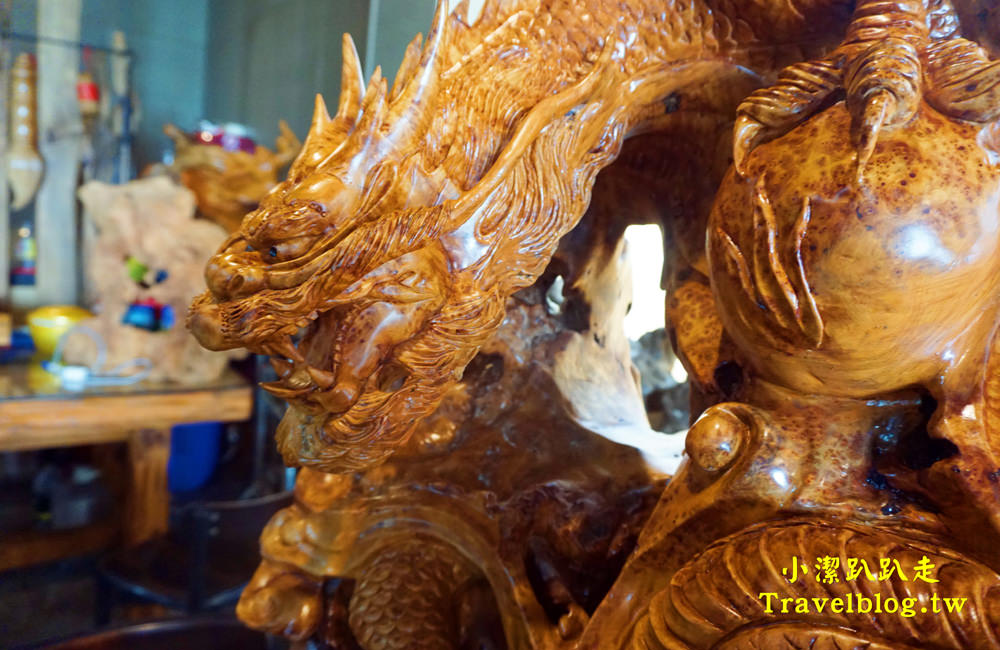 台中美食》大坑必吃甕缸烤雞:天下奇雞,宛如置身於高格調的檜木博物館!灶烤黃金雞酥脆多汁,價格平價又美味,近蝴蝶橋、新都生態公園 - 小潔趴趴走(台灣旅遊)