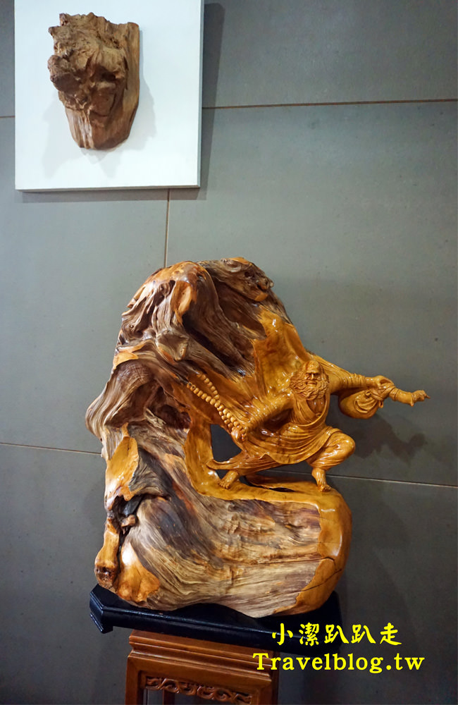 台中美食》大坑必吃甕缸烤雞:天下奇雞,宛如置身於高格調的檜木博物館!灶烤黃金雞酥脆多汁,價格平價又美味,近蝴蝶橋、新都生態公園 - 小潔趴趴走(台灣旅遊)