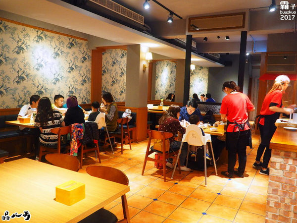 品八方燒鵝手作料理：品八方燒鵝，明爐燒鵝，肉汁香甜帶著炭香