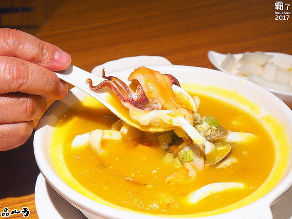 品八方燒鵝手作料理：品八方燒鵝，明爐燒鵝，肉汁香甜帶著炭香