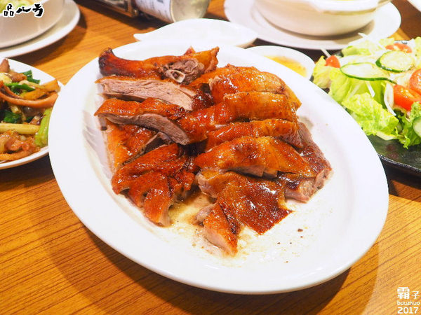 品八方燒鵝手作料理：品八方燒鵝，明爐燒鵝，肉汁香甜帶著炭香