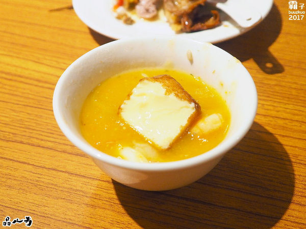 品八方燒鵝手作料理：品八方燒鵝，明爐燒鵝，肉汁香甜帶著炭香