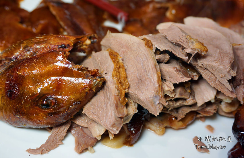 台中西區美食推薦》品八方燒鵝。精緻中式餐廳，招牌人氣必吃招牌櫻桃四吃，聚餐首選，電視節目採訪熱門美食。 - 小潔趴趴走旅遊札記