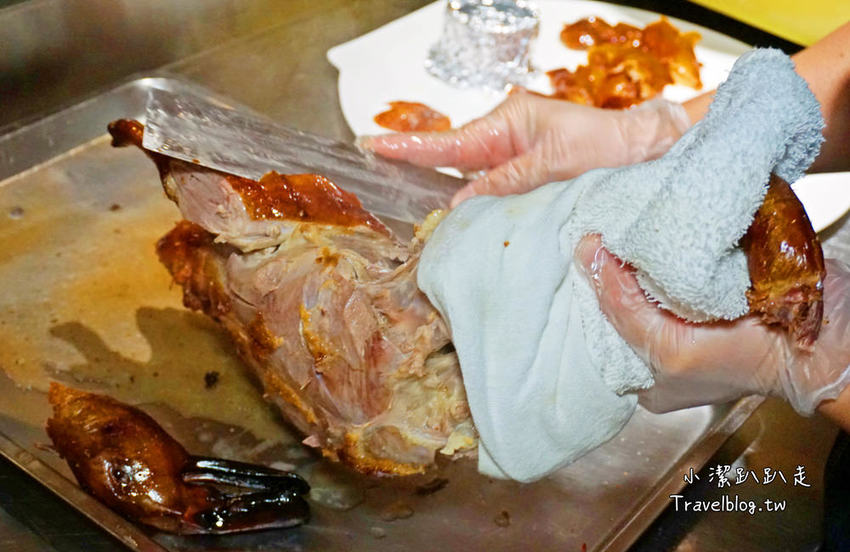 台中西區美食推薦》品八方燒鵝。精緻中式餐廳，招牌人氣必吃招牌櫻桃四吃，聚餐首選，電視節目採訪熱門美食。 - 小潔趴趴走旅遊札記