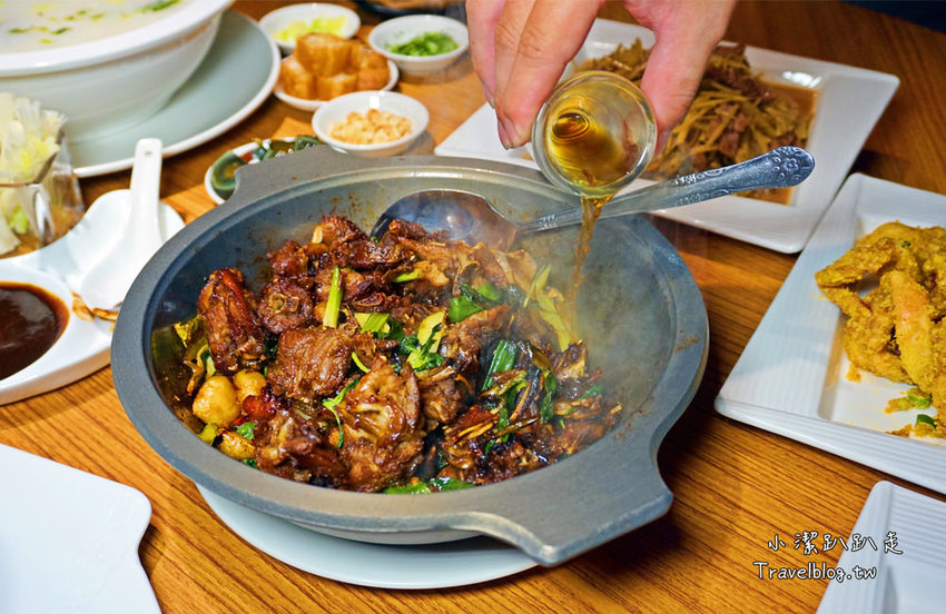 台中西區美食推薦》品八方燒鵝。精緻中式餐廳，招牌人氣必吃招牌櫻桃四吃，聚餐首選，電視節目採訪熱門美食。 - 小潔趴趴走旅遊札記