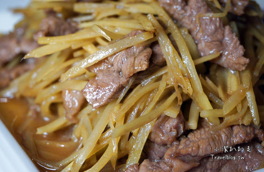 台中西區美食推薦》品八方燒鵝。精緻中式餐廳，招牌人氣必吃招牌櫻桃四吃，聚餐首選，電視節目採訪熱門美食。 - 小潔趴趴走旅遊札記