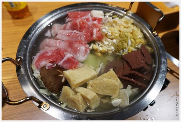 品八方-酸白菜梅花豬鍋-1.JPG 品八方-酸白菜梅花豬鍋-1.JPG