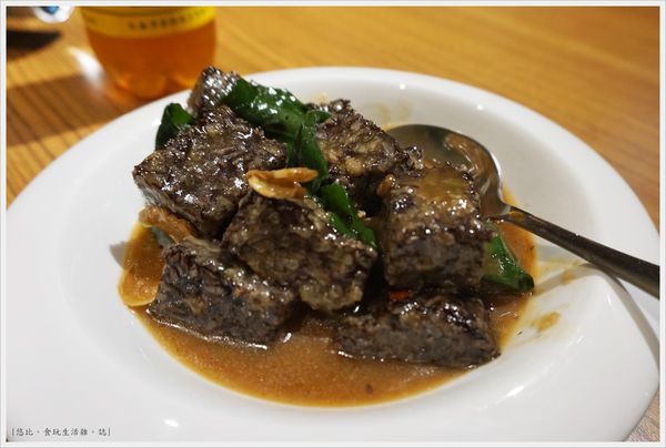 品八方-黑麻油鵝米血-2.JPG 品八方-黑麻油鵝米血-2.JPG