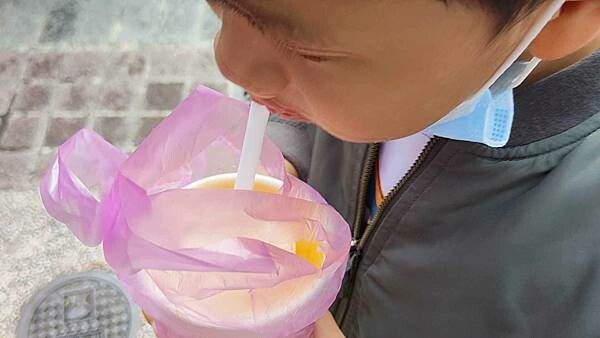 【台北美食】金桔檸檬汁｜迪化街必喝必買的新鮮現榨果汁