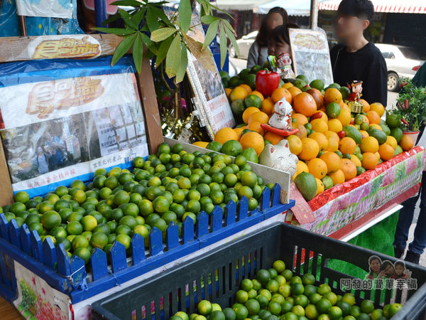 迪化街金桔檸檬汁04-一旁的金桔